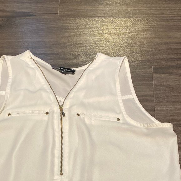 White Lily Morgan Blouse, Size Small - Picture 2 of 2